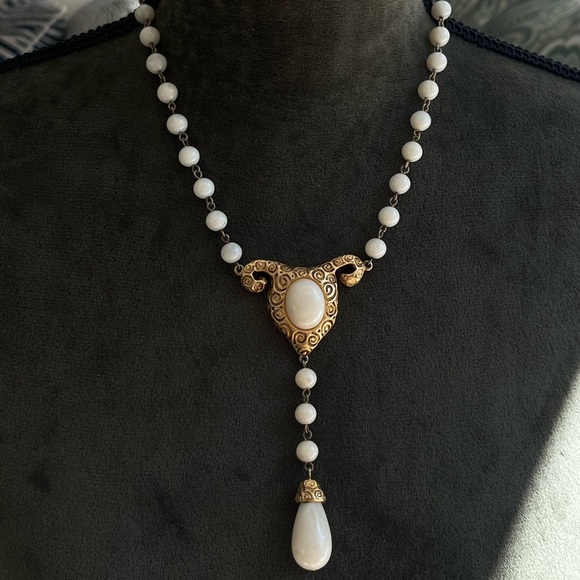 Vintage Givenchy Cream Swirly Resin Cabochon Pendant Y Drop Gold Beaded Necklace - Picture 1 of 10